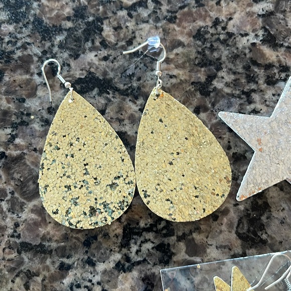 Lot of 3 Glitter Earrings 🌺 - Picture 2 of 5